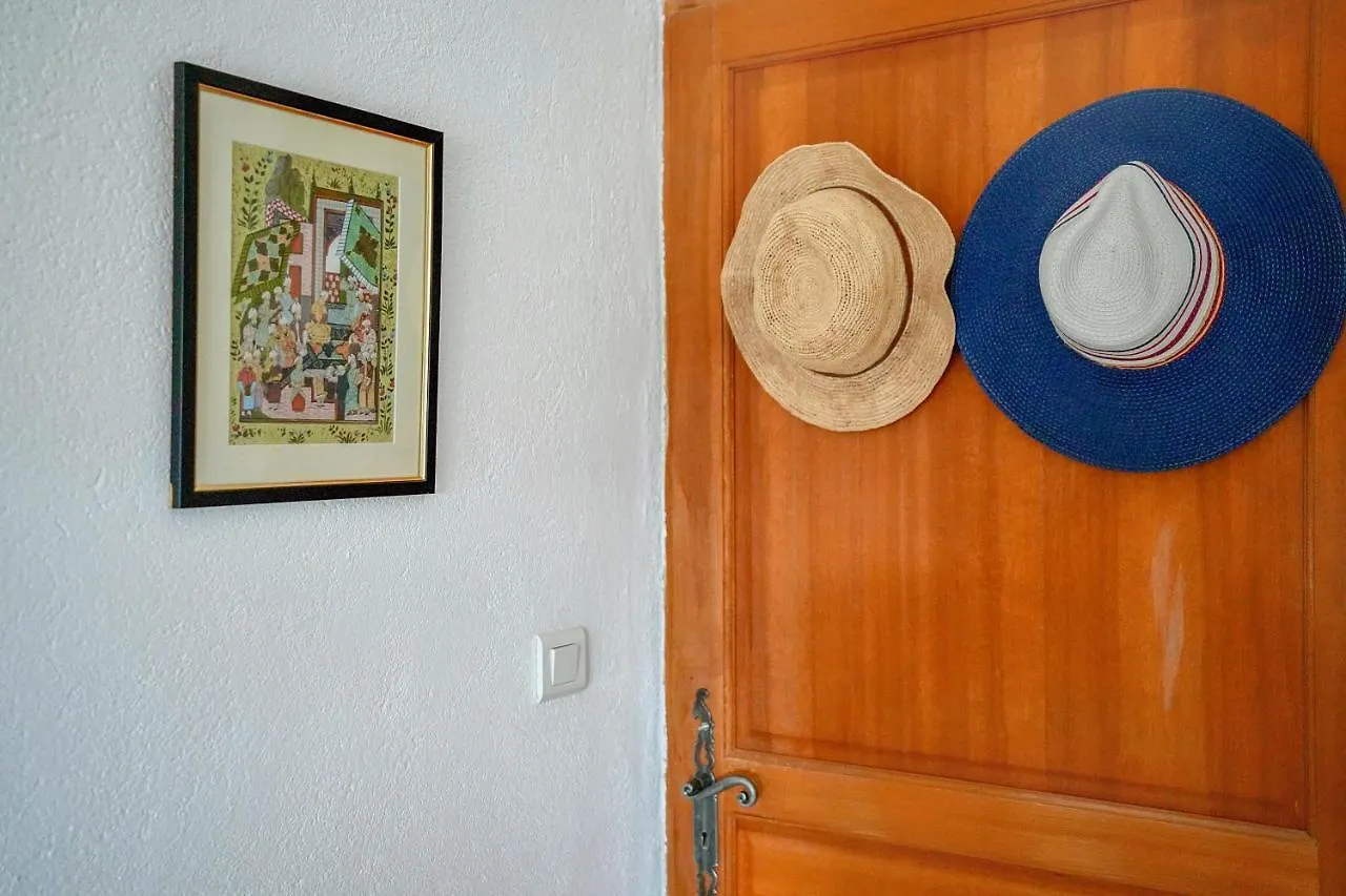 Appartement Clos des hérissons, chambre mimosa, piscine, jardin à Lauris